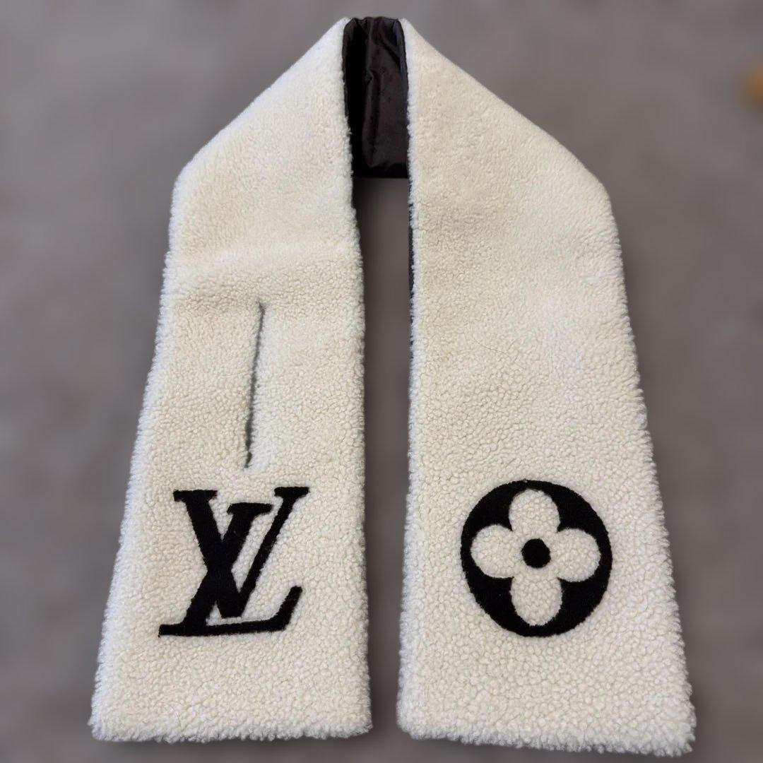 Louis Vuitton ロゴ刺繍 マフラー