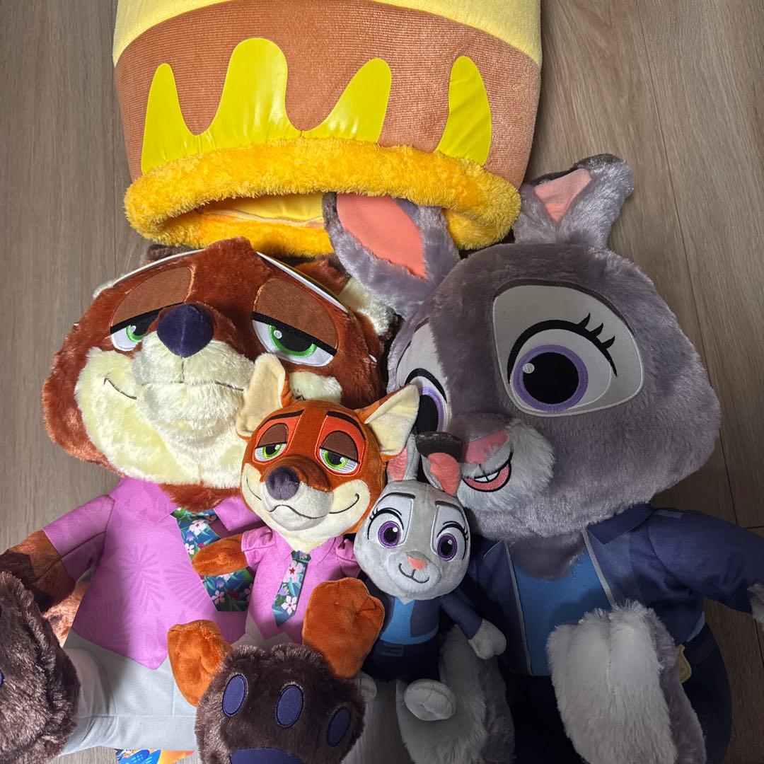 ズートピア2 ニック ジュディ スーパーラージ　ぬいぐるみ　おまけ付き