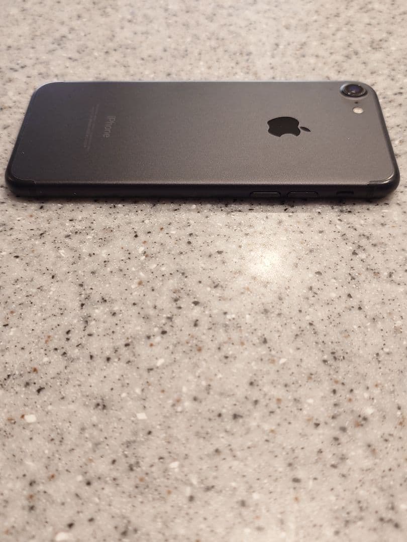 【新品品質/即発送】iPhone7 100% 128GB SIMフリー