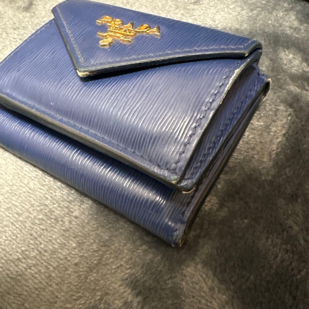 PRADA 青 三つ折り財布
