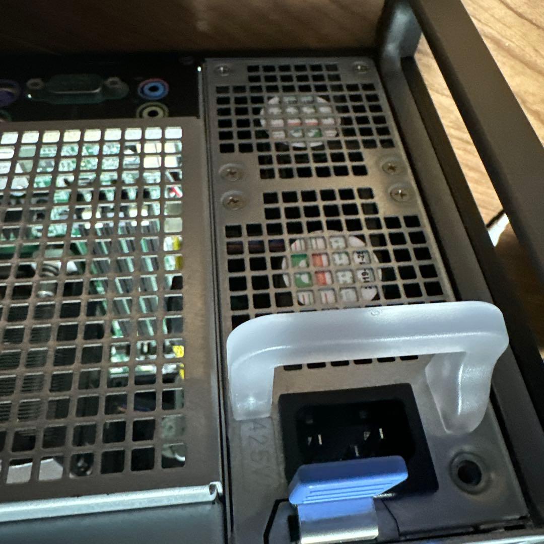 V*m様 DELL Precision 5820 XEON W-2123