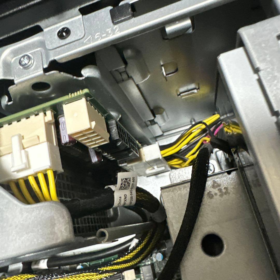 V*m様 DELL Precision 5820 XEON W-2123