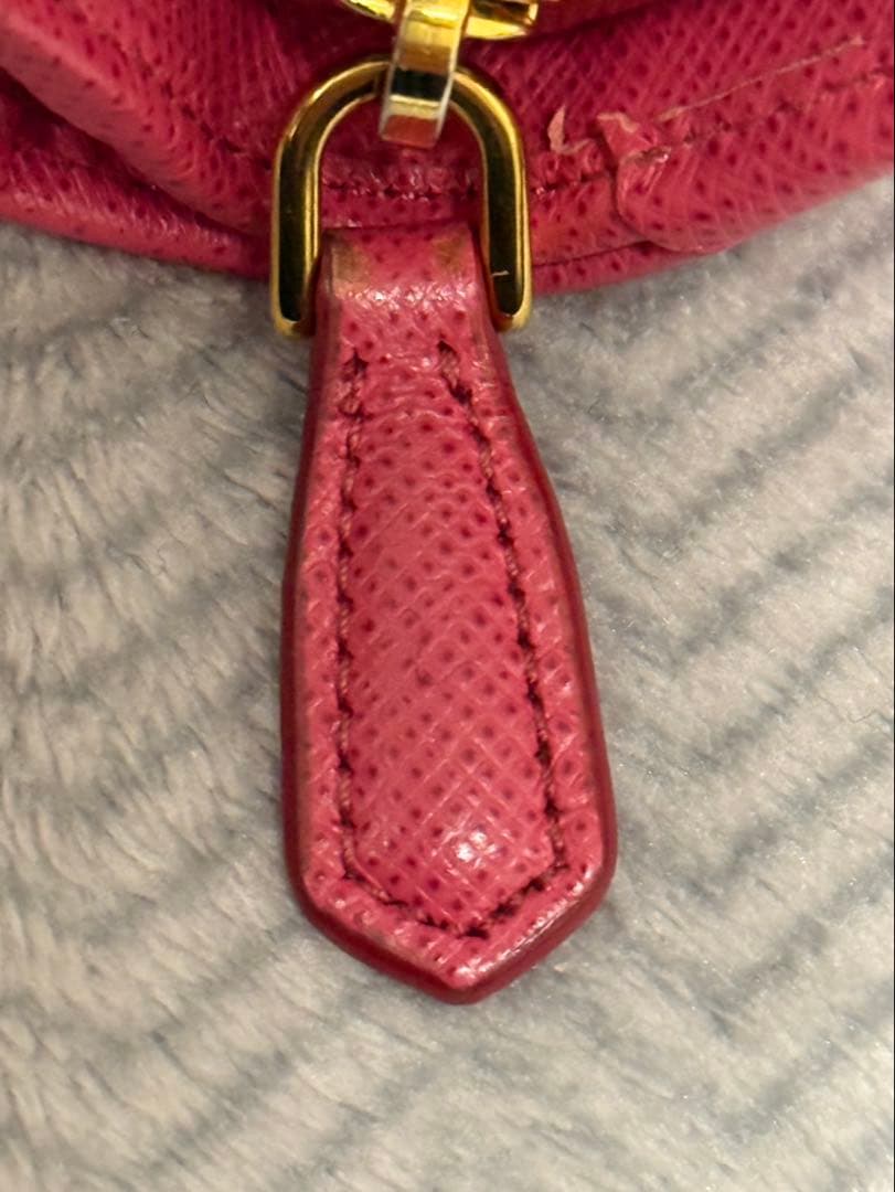 愛*子様 PRADA MILANO 二つ折り財布 ピンク