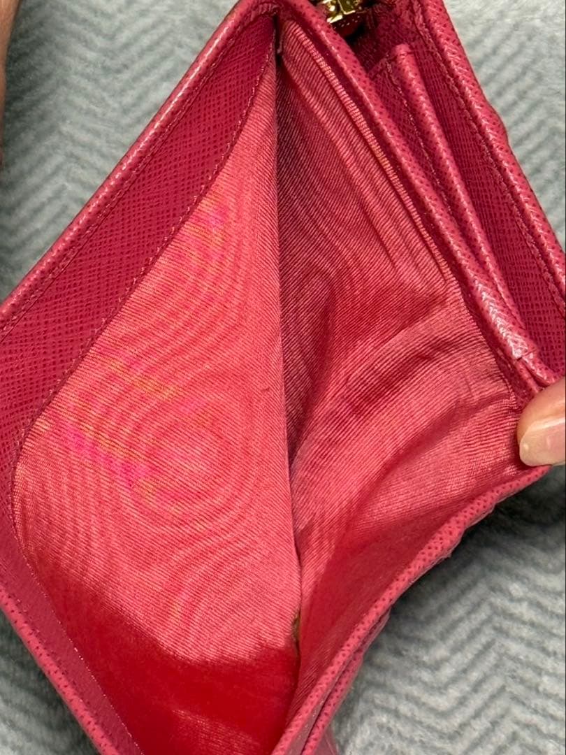 愛*子様 PRADA MILANO 二つ折り財布 ピンク