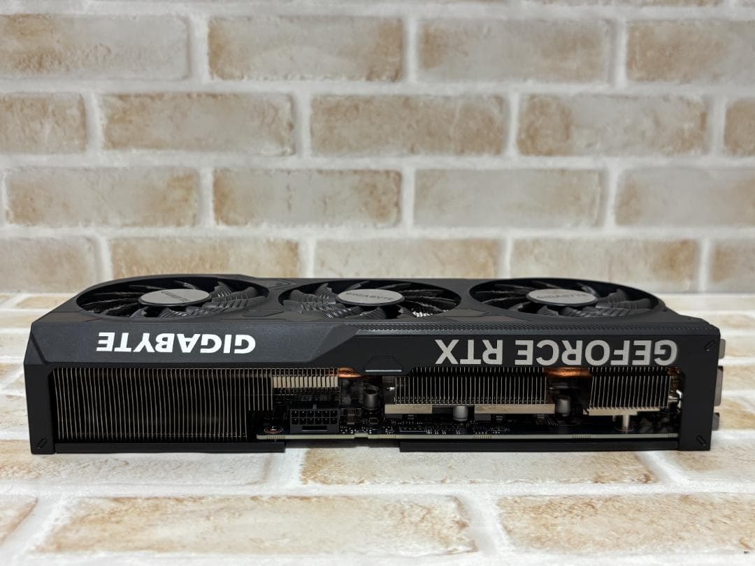 グラフィックボード・グラボ・ビデオカード DucLe  GeForce RTX 4070 SUPER