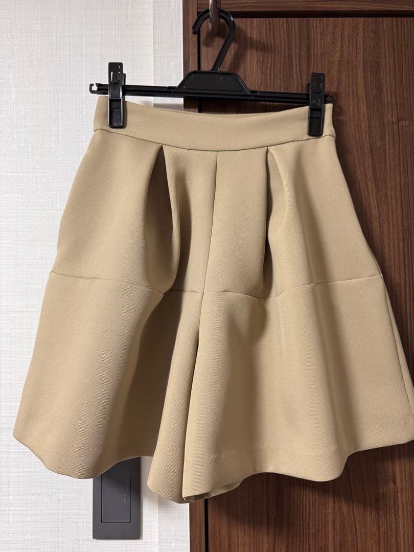 【新品未使用】トレフルプラスワン　タックショートパンツ