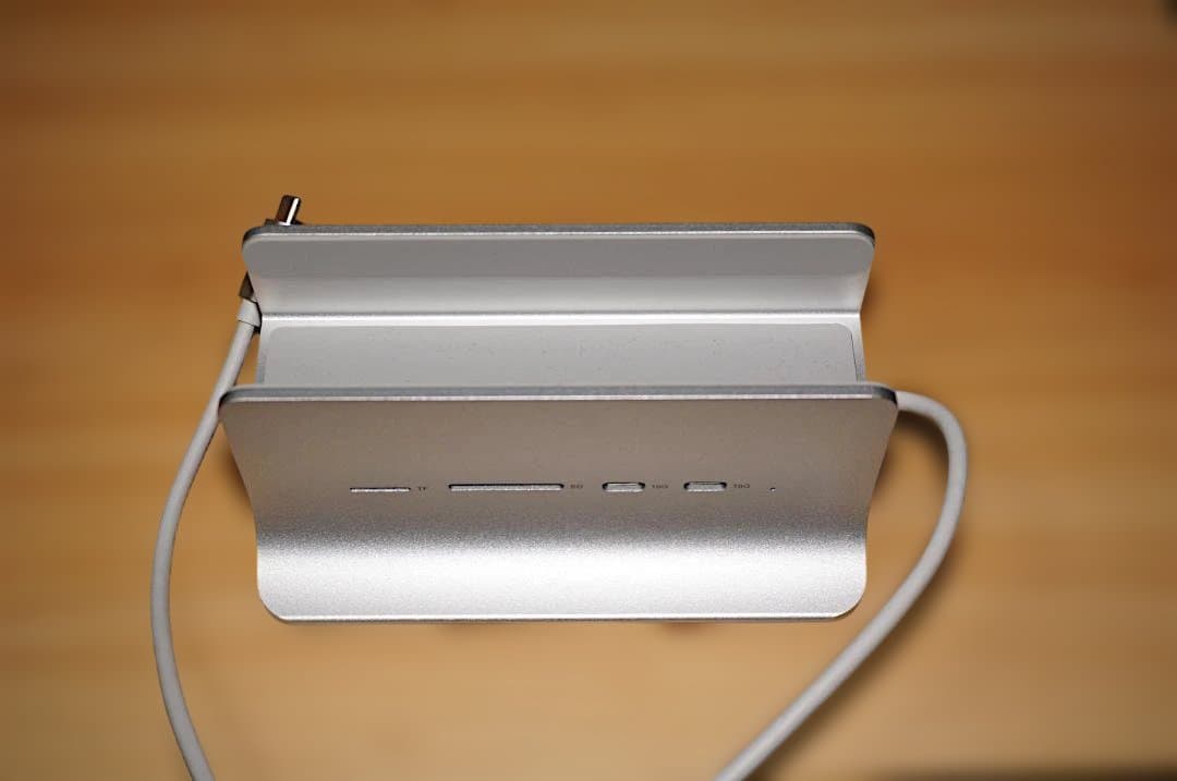 Apple Mac mini (M2) 256GB SSD＋縦置きHUB
