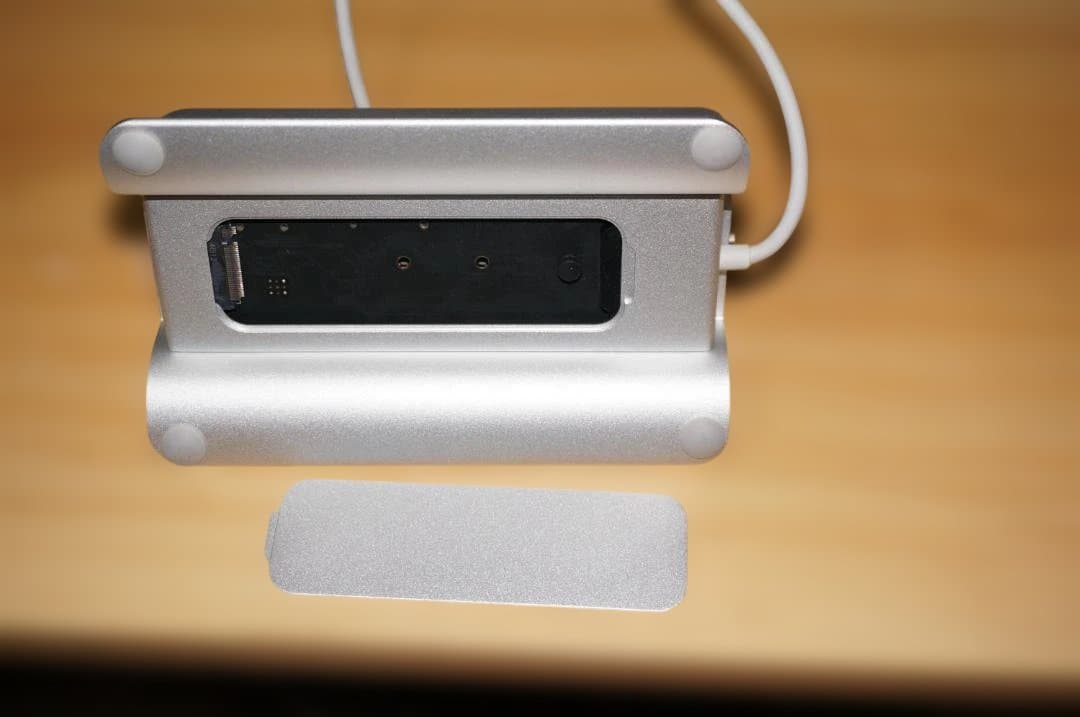 Apple Mac mini (M2) 256GB SSD＋縦置きHUB