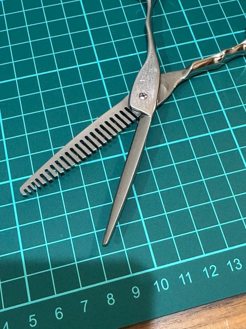 【早い者勝ち】光シザー　ヒカリシザー セニングシザー F735 フェーダー