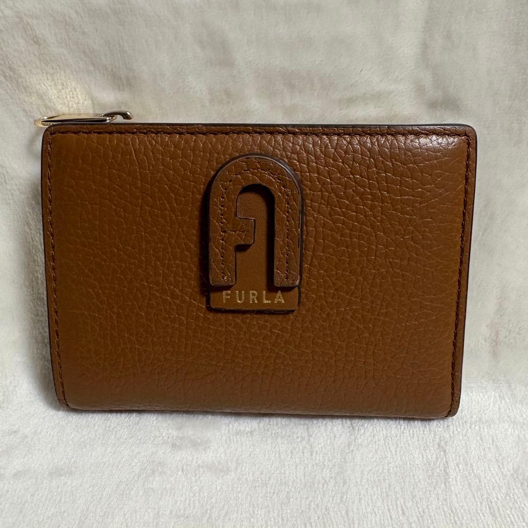 未使用級！　FURLA フルラ　ブラウン 二つ折り財布　レザー　箱付き