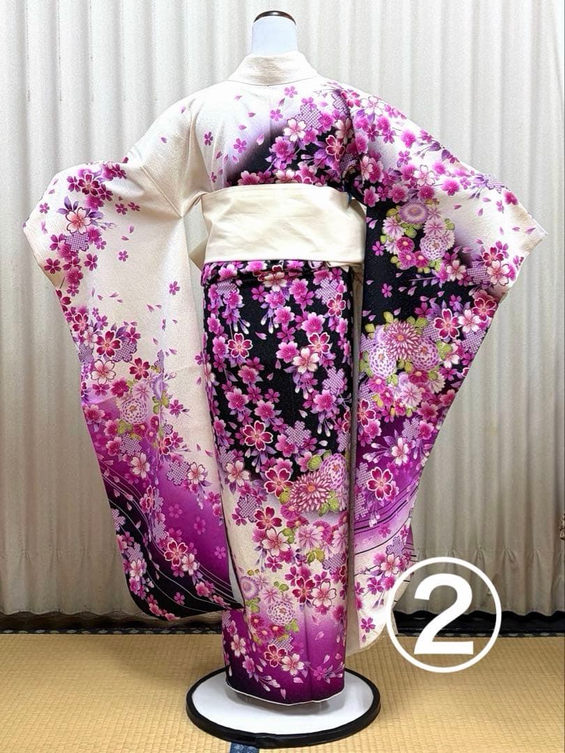 正絹振袖 豪華な花柄振袖 白紫黒