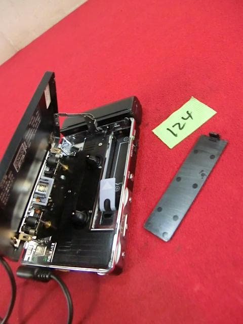 124：SONY WM-701C ソニー　カセットウォークマン　ジャンク