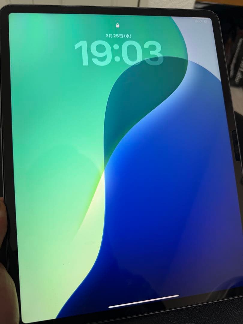 iPad Air (M2) 13インチ256GB スペースグレイ ケース付き