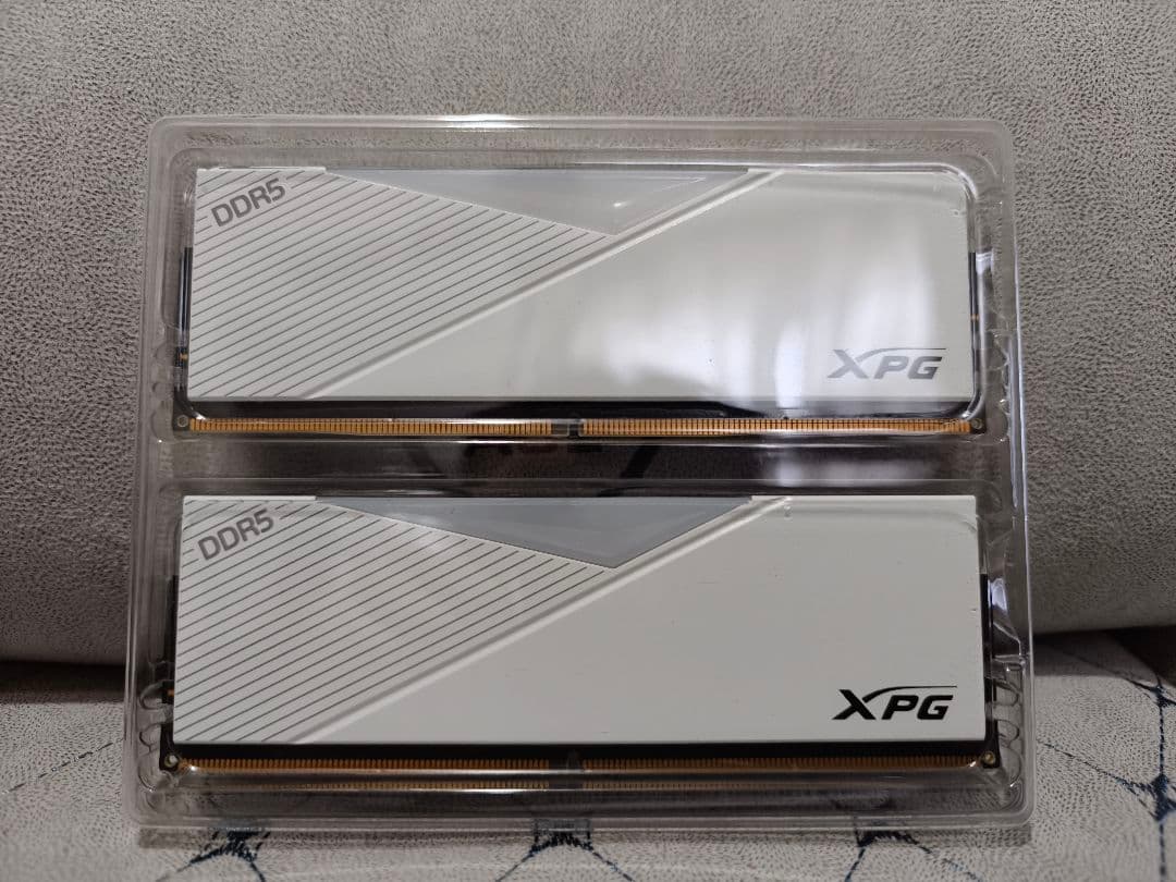 ADATA DDR5-5600 32GB(16GB×2) ホワイト ドスパラ限定
