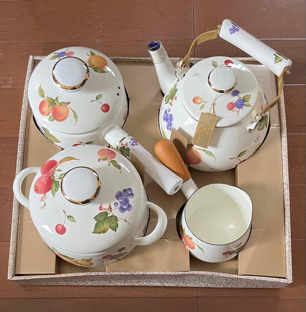 【新品未使用】希少廃盤品 エジリー フルータスコレクション ホーロー 4点セット