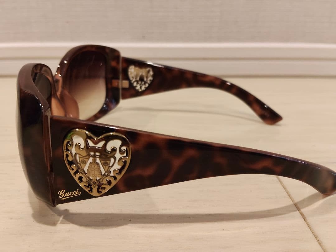 GUCCI ブラウン サングラス ハート装飾 ケース付き