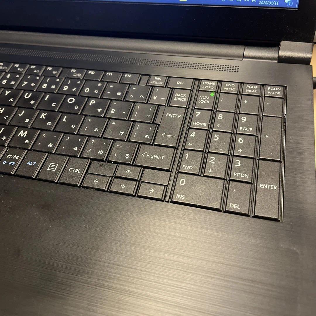 TOSHIBA dynabook i7-6600U 15.6インチ