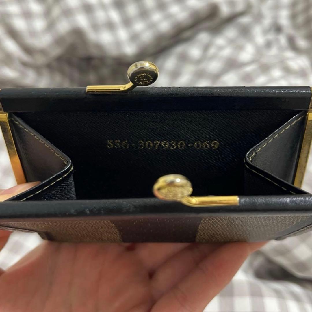 付属品つき！FENDI 三つ折り財布