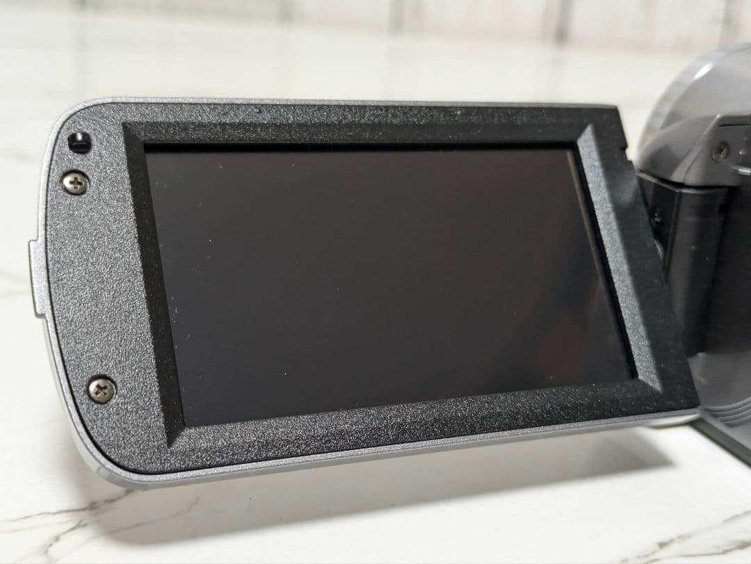 ② Canon　iVIS HF R21