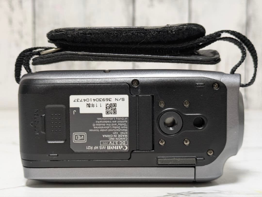 ② Canon　iVIS HF R21