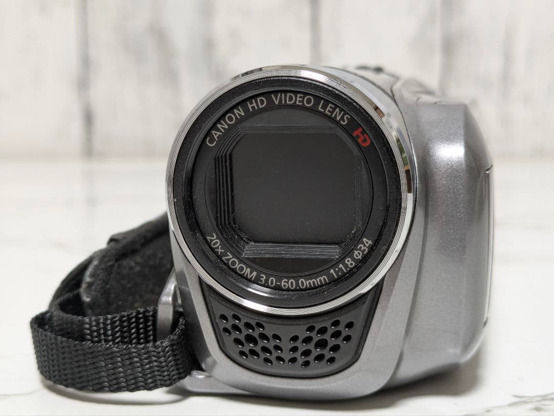 ② Canon　iVIS HF R21