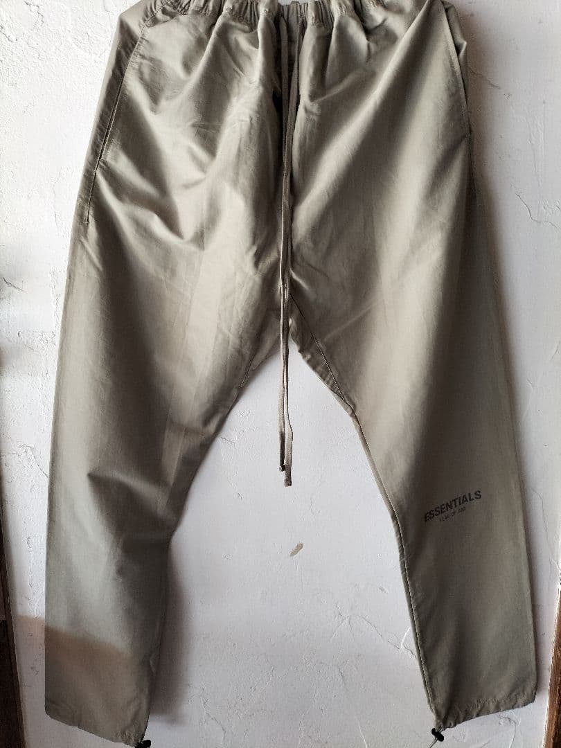 set FOG ESSENTIALS FEAR OF GOD トラックパンツ