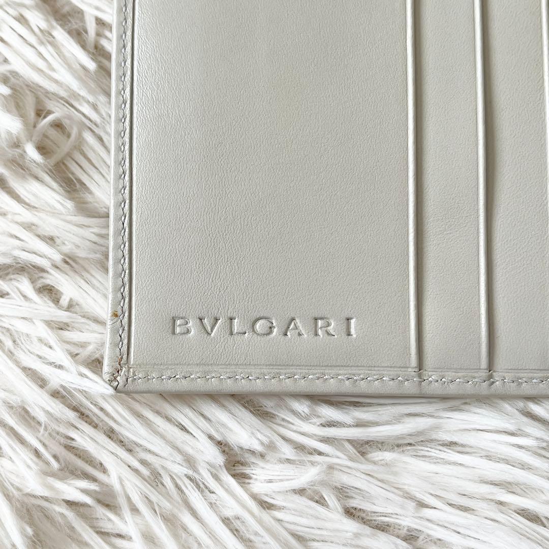 未使用品✨　BVLGARI　ブルガリ　チクラディ　二つ折り財布　レザー