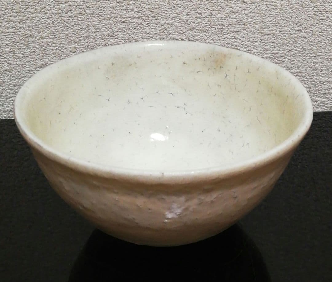 清水啓功作　萩焼　粉引　鬼熊川　茶碗　共箱　共布　略歴付　茶道具