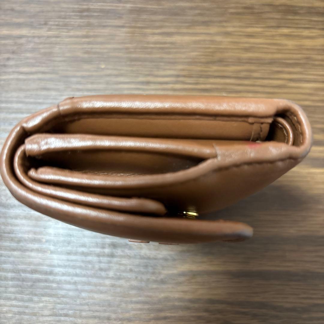 miu miu ブラウンレザー三つ折り財布