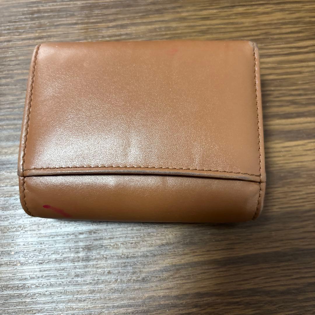 miu miu ブラウンレザー三つ折り財布