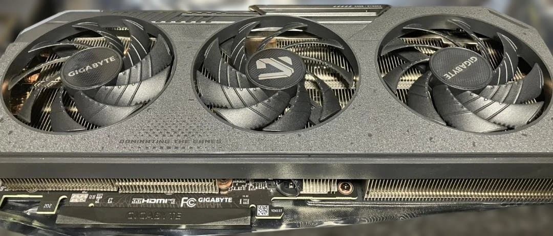 グラフィックボード・グラボ・ビデオカード GIGABYTE Radeon RX 9060 XT 8GB