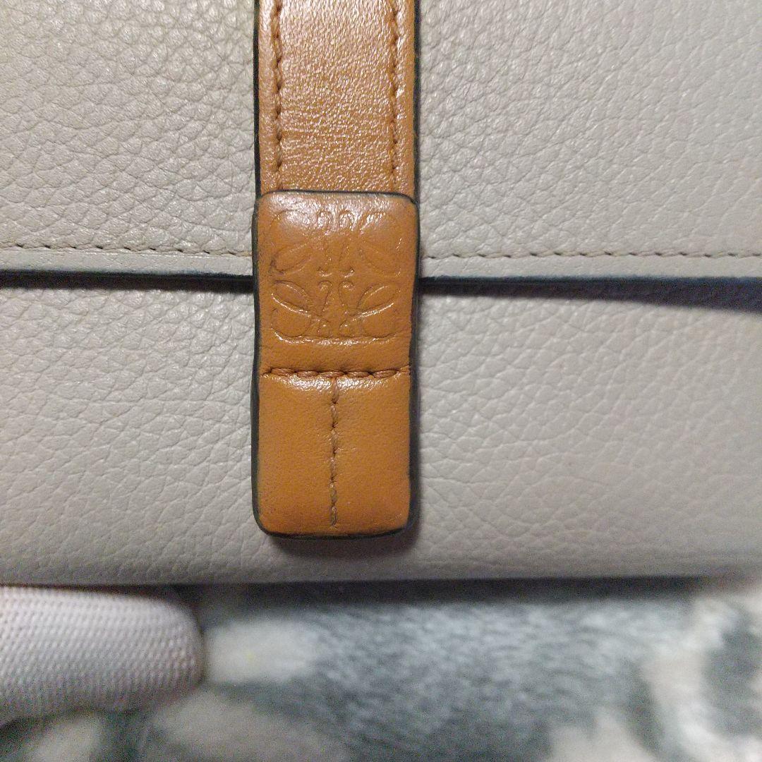 ロエベLOEWEバーティカルウォレット　スモール　グレージュ