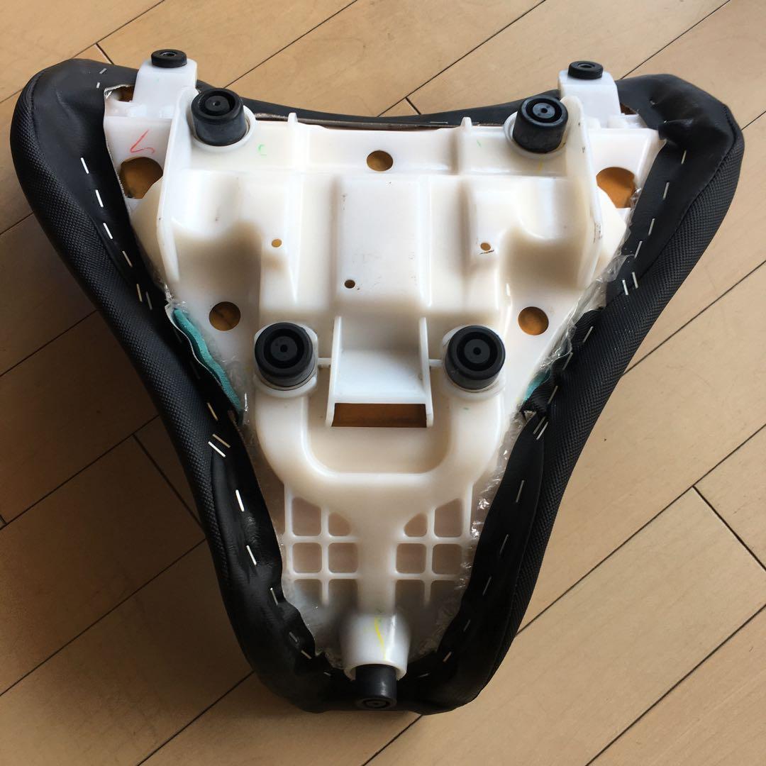 YAMAHA ヤマハ　MT07シート美品