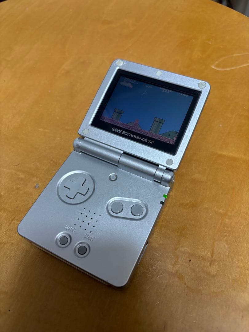 ゲームボーイアドバンスSP プラチナシルバー