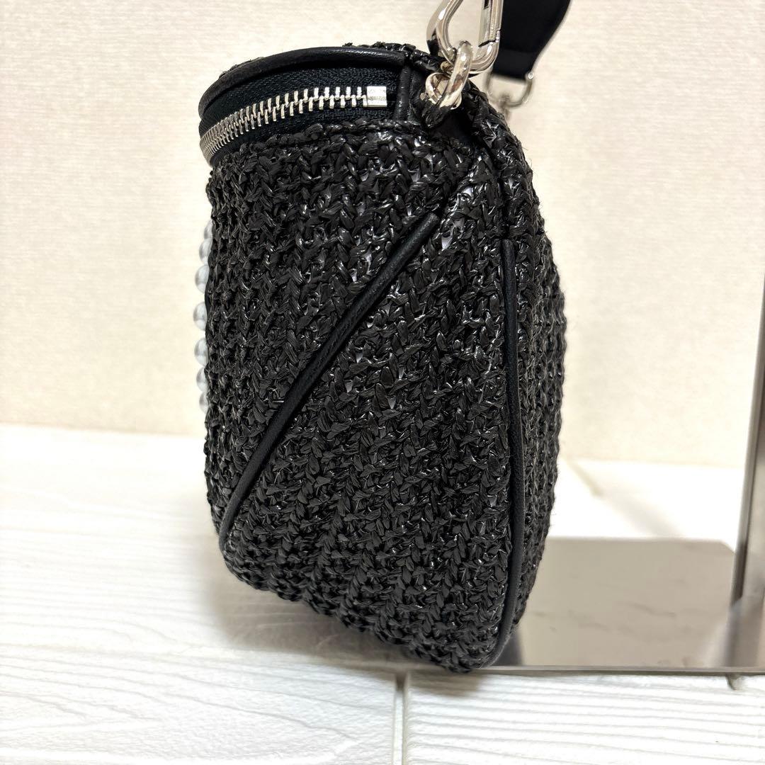 新品✨アジョリー サングラスポシェット ボディーバッグ　ショルダーバック 黒 夏