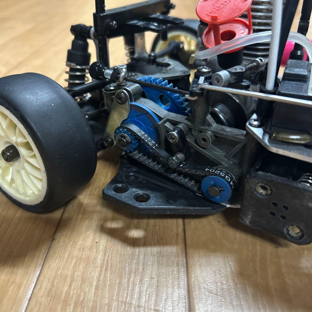 京商エンジンラジコンカー　シルエイティボディ　ジャンク動作未確認