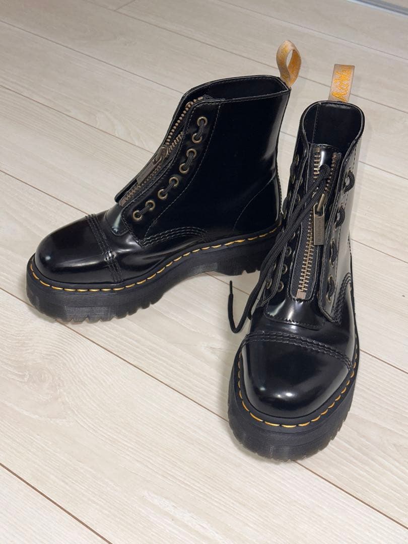 Dr. Martens ジッパー付きブーツ ブラック（ヴィーガン・シンクレーア）