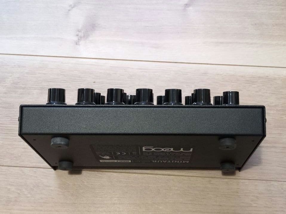 Moog MINITAUR アナログベースシンセサイザー