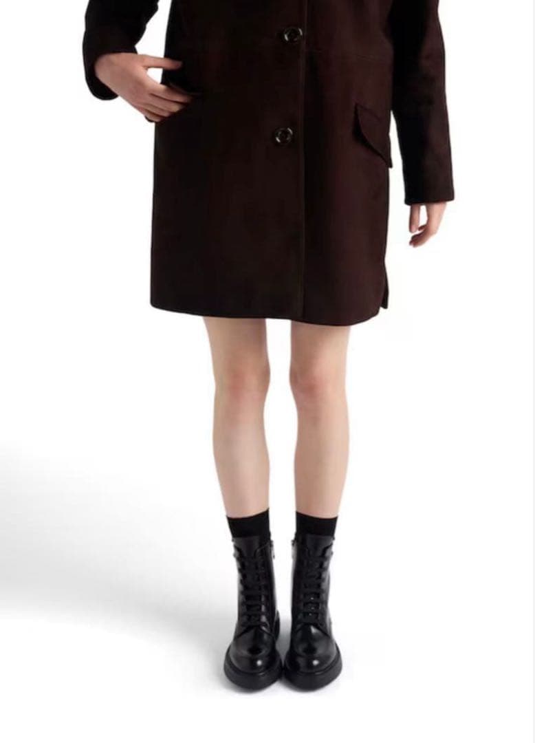 PRADA ブラッシュドレザーブーツ