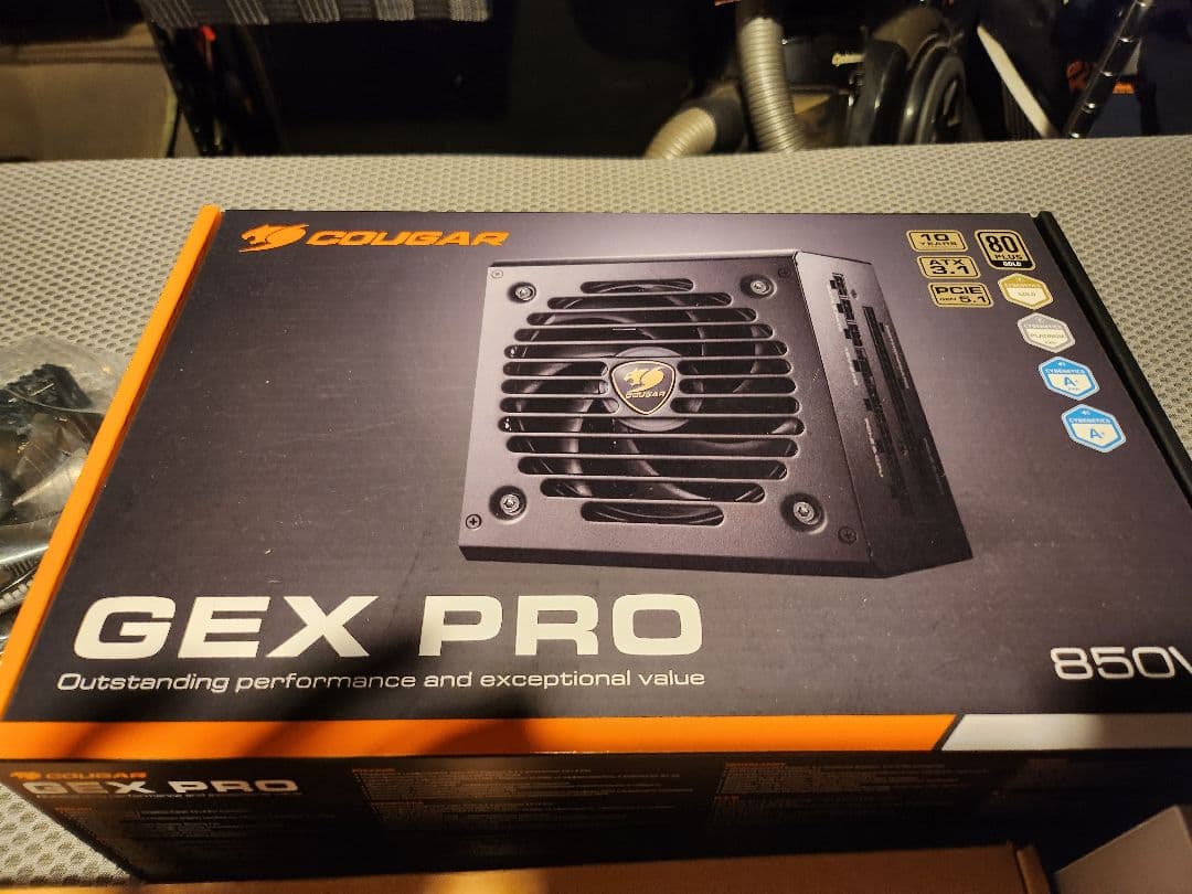 グラフィックボード・グラボ・ビデオカード MINISFORUMDEG1+COUGARGEX PRO850W