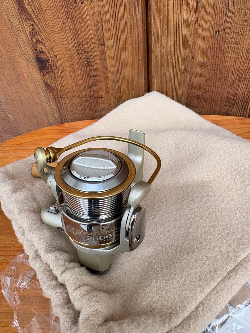 【期間限定お値下げ3月22日まで】【超美品】チームダイワX 2506C