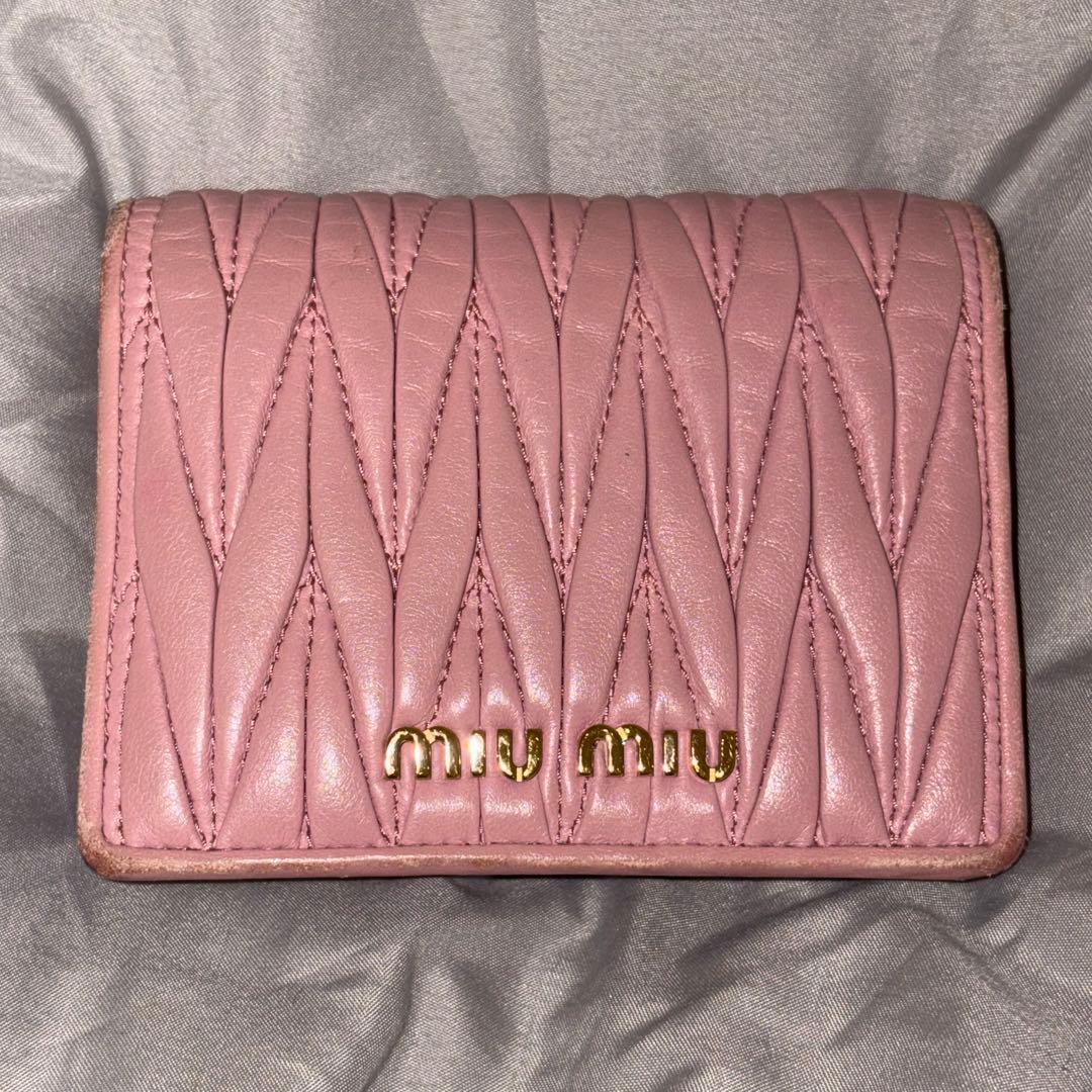 miumiu 二つ折り財布 ピンク アラバストロ ケース マテラッセ