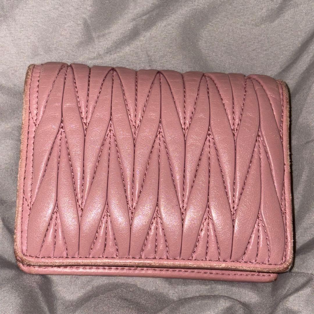 miumiu 二つ折り財布 ピンク アラバストロ ケース マテラッセ