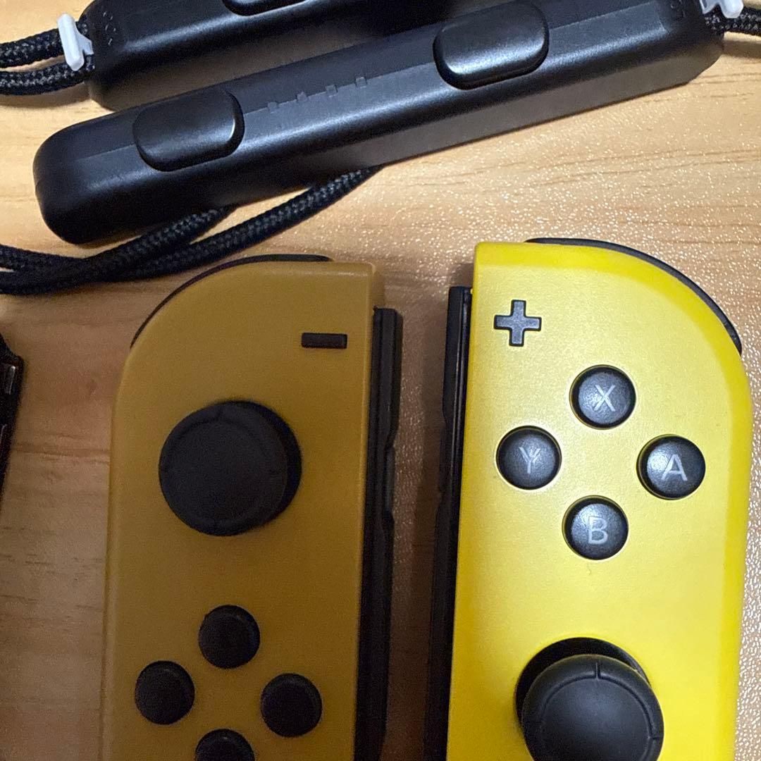 Nintendo Switch 本体 ピカチュウイーブイカラージョイコン付き