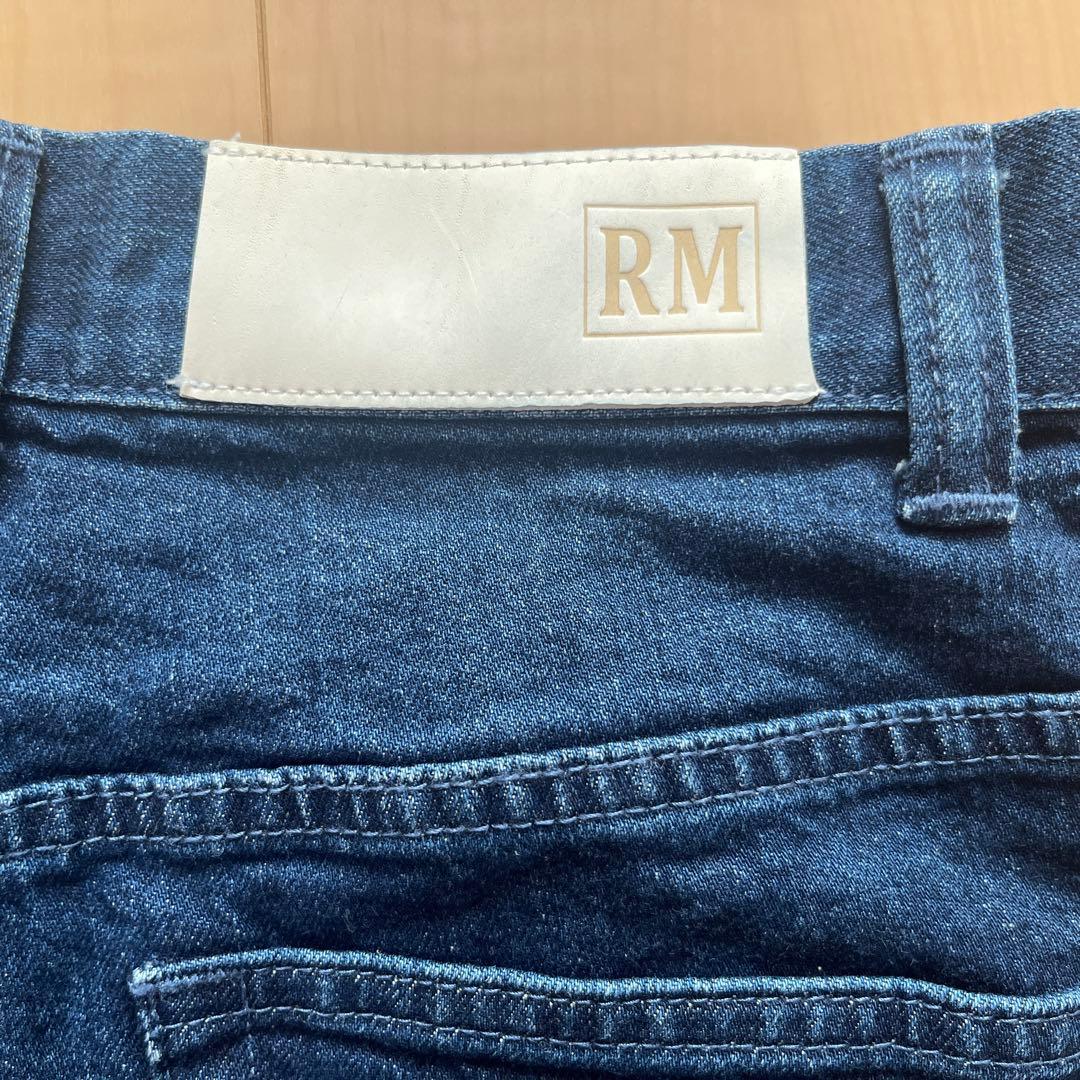 【本日限定値下】センタープレスハイウエストパンツ　ノーリーズ　リエミラー