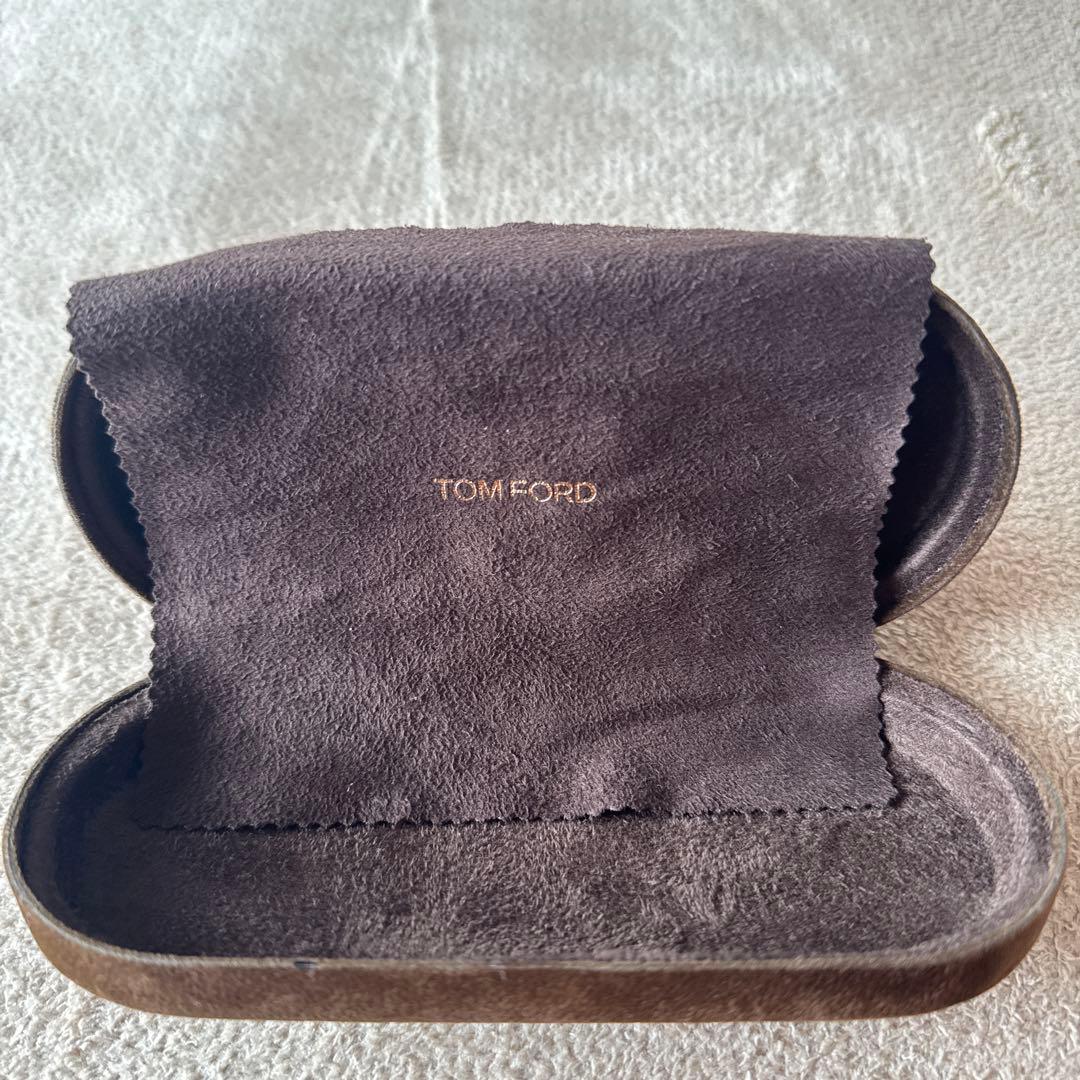 TOM FORD サングラスケース付き