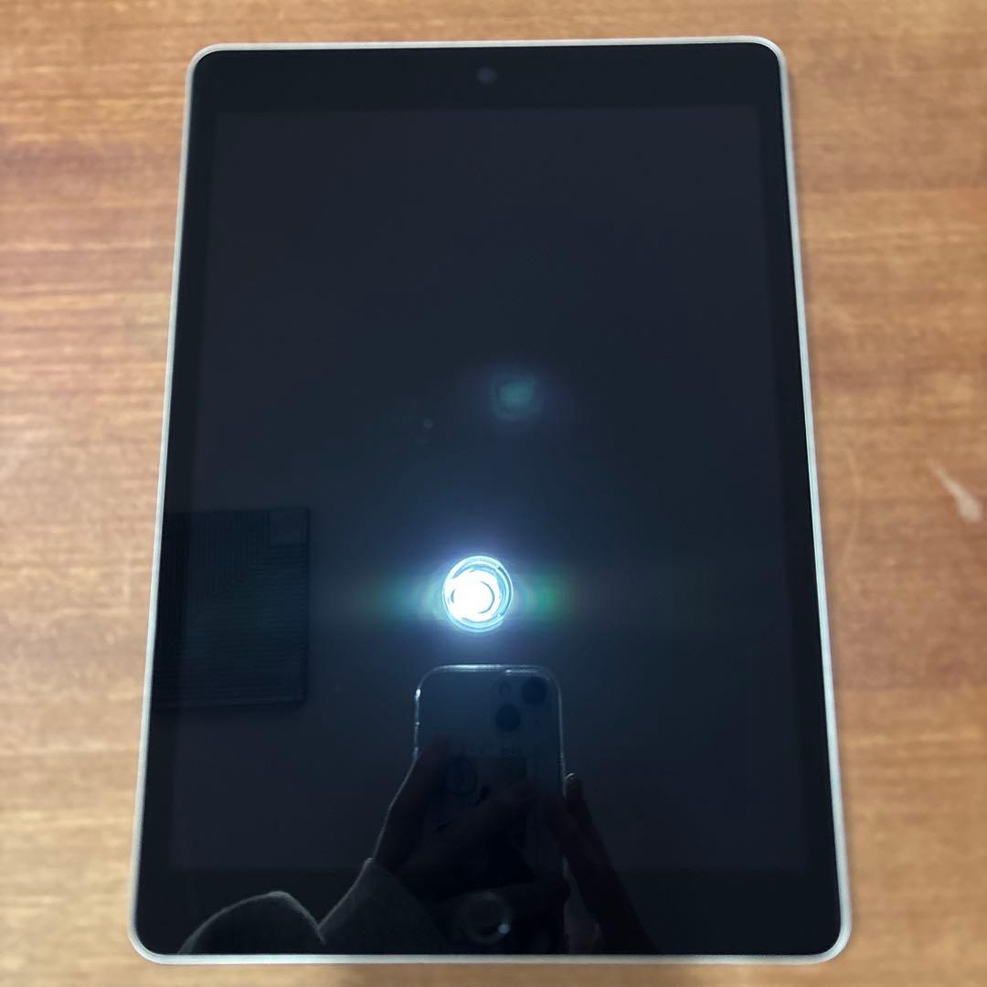 Apple iPad第9世代 箱・アダプター・充電器ケーブル付き