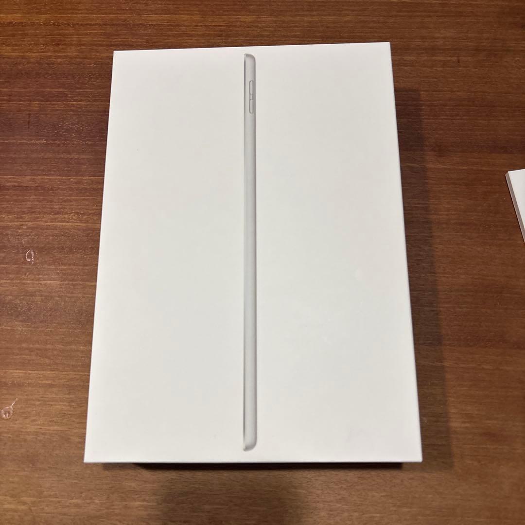 Apple iPad第9世代 箱・アダプター・充電器ケーブル付き
