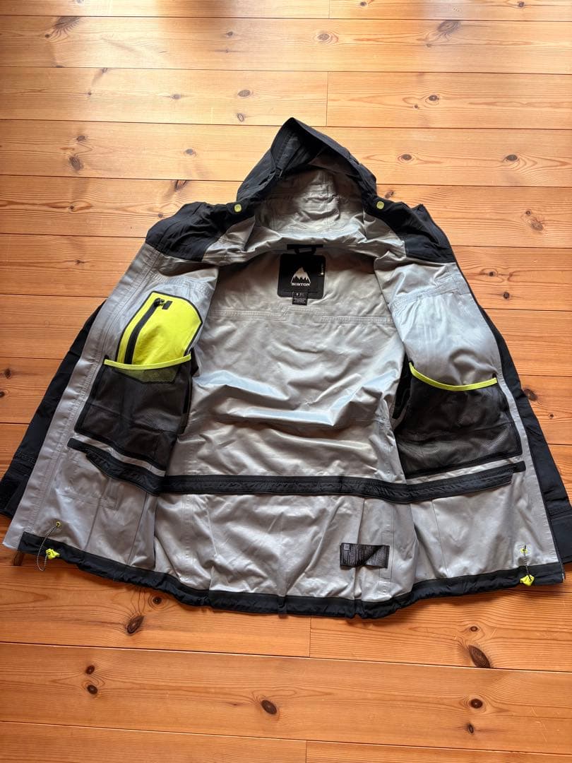 バートンメンズウェアGORETEX3Lフロストナージャケット　Ｓ