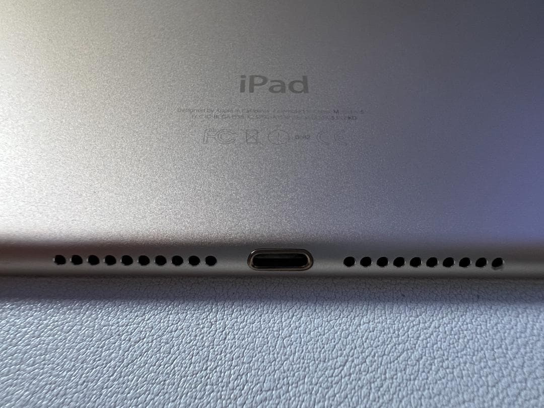 Apple iPad mini 4 Wi-Fiモデル 16GB MK9J2J/A